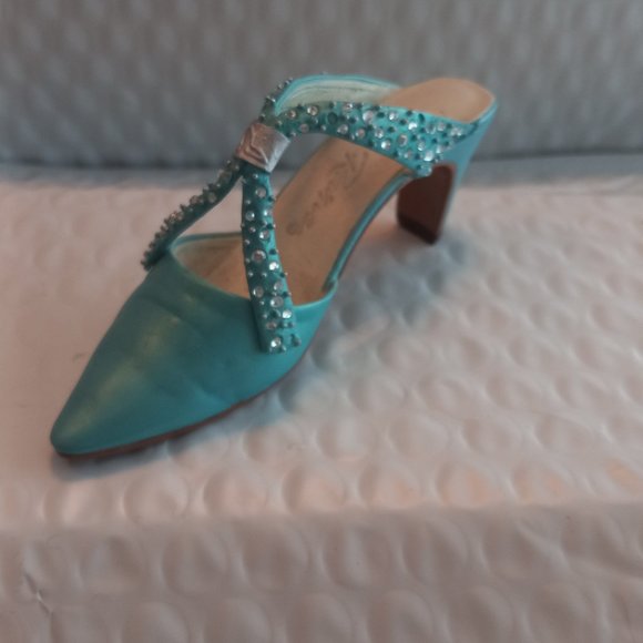 Just The Right Shoe By Raine Society Slide Mini Figurine 25064 - Picture 1 of 11